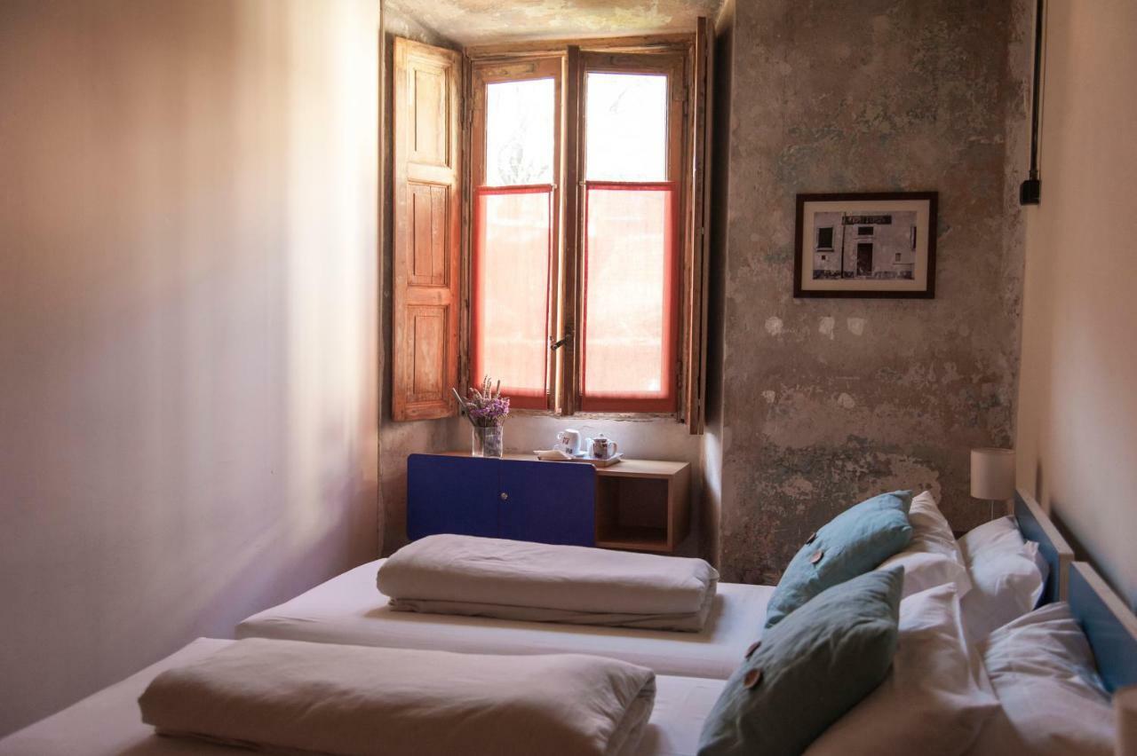 Un Posto A Ostello *